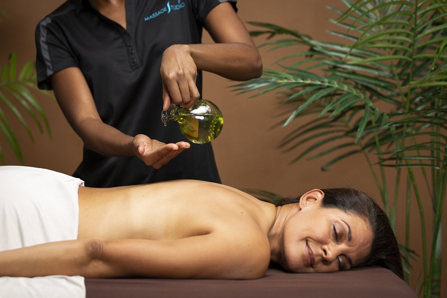 Sore muscles? Why not try CBD oil massage once?